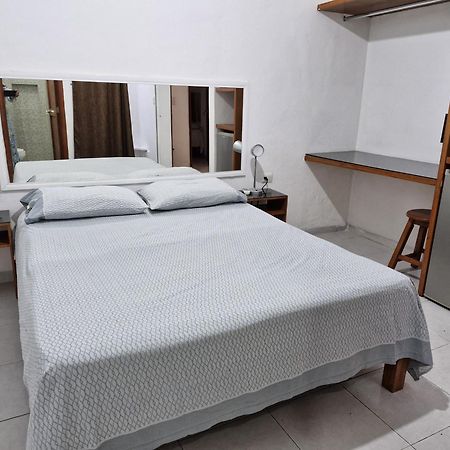 Las Margaritas Casa De Huespedes Lejlighed Cancún Eksteriør billede