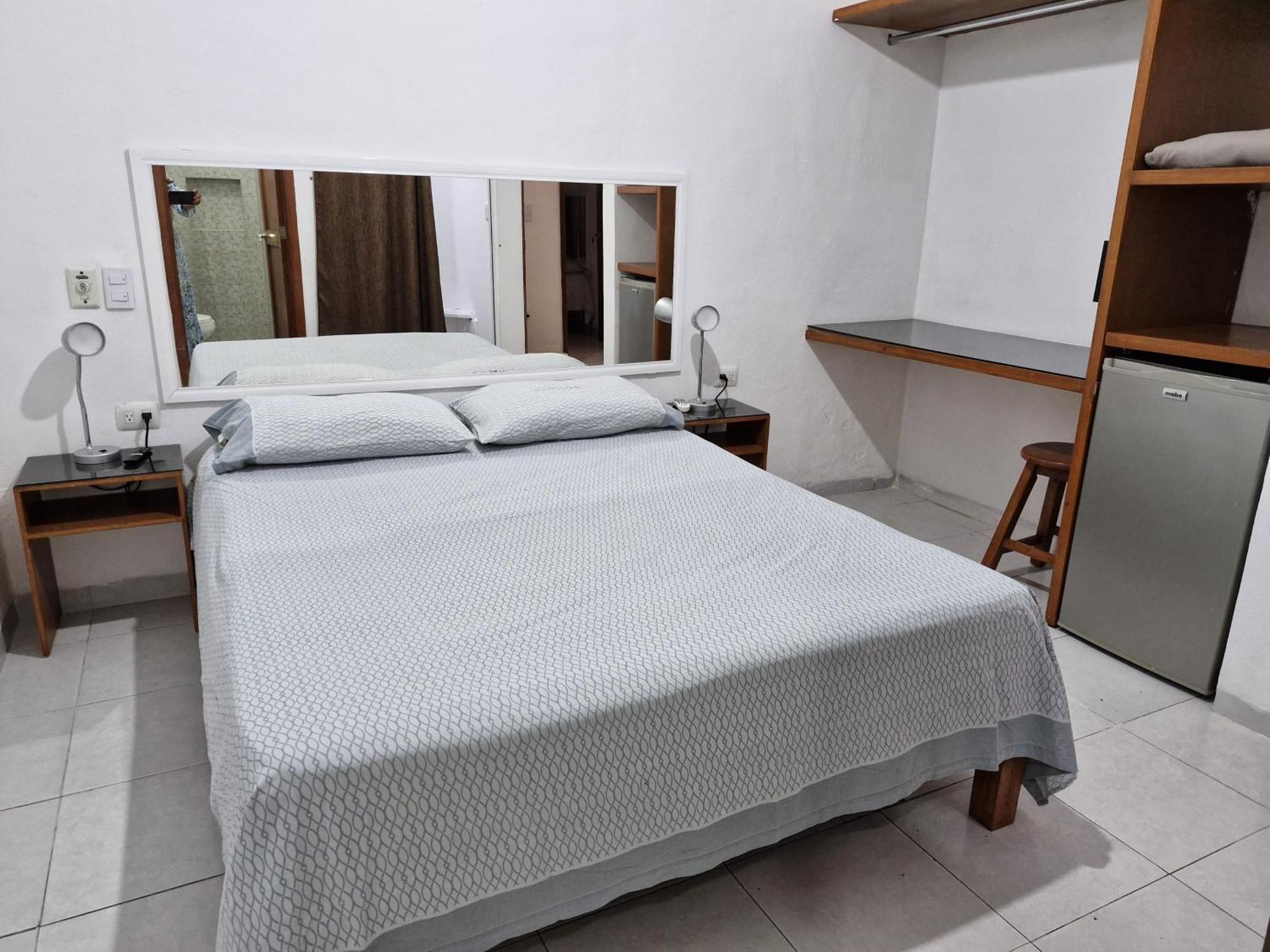 Las Margaritas Casa De Huespedes Lejlighed Cancún Eksteriør billede